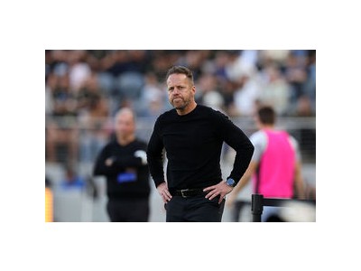 LAFC 팬들 분노 0대5 참패에 감독까지 사과