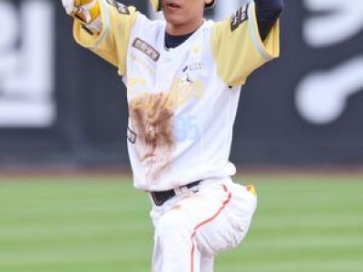 황영묵·이원석의 활약에 한화 1위 질주