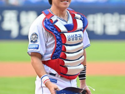 강민호 지도자로 전직할 생각 있다고 밝혀