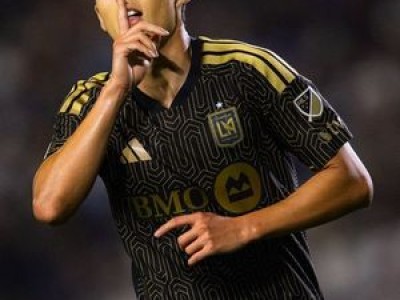 손흥민 MLS 첫 골 터뜨리자 뜨거운 라이벌전에서 화들짝